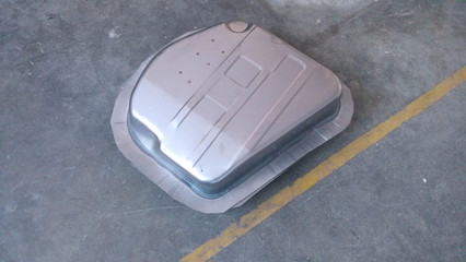 匠心陳列，品質盡顯——解析4S店金屬汽車用品展示架